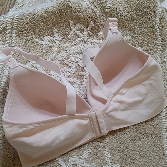 Warner's Elements of Bliss Wireless Contour Bra - Picture 6 of 8